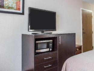 Quality Inn Grand Rapids South-Byron Center Cutlerville Стая снимка
