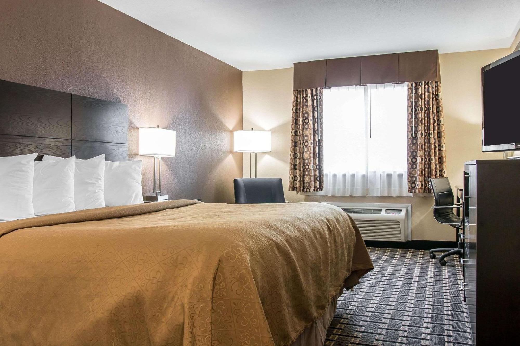Quality Inn Grand Rapids South-Byron Center Cutlerville Екстериор снимка