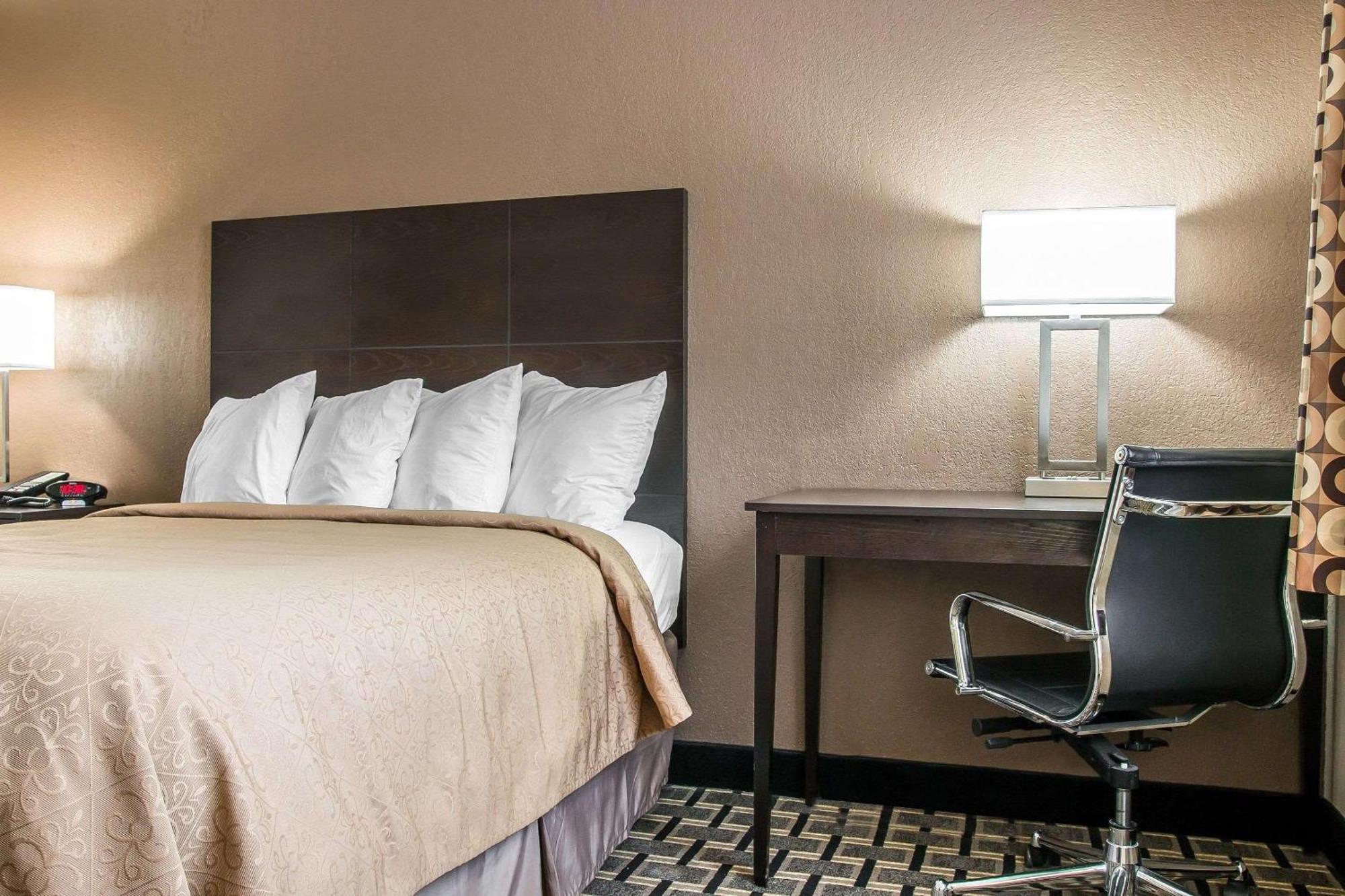 Quality Inn Grand Rapids South-Byron Center Cutlerville Екстериор снимка
