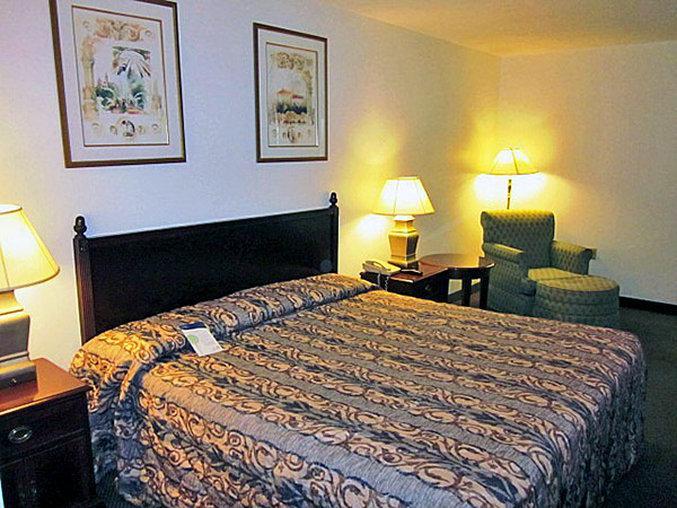 Quality Inn Grand Rapids South-Byron Center Cutlerville Екстериор снимка